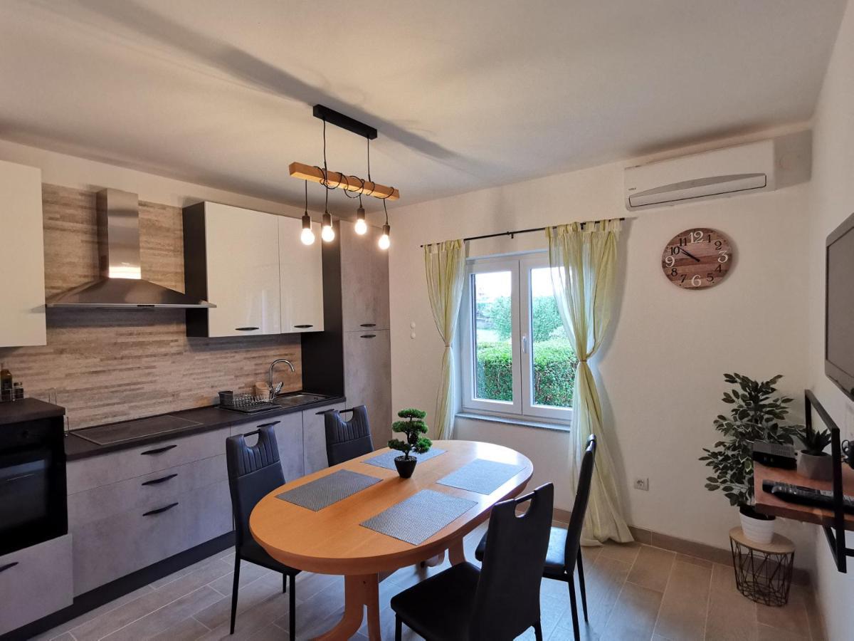 Apartments Jurandvor Baška Екстериор снимка