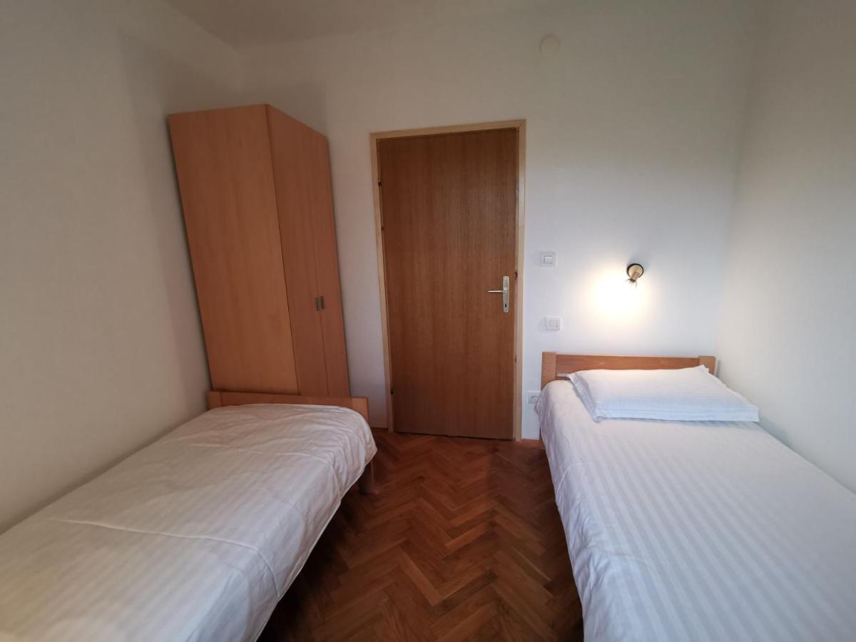 Apartments Jurandvor Baška Екстериор снимка