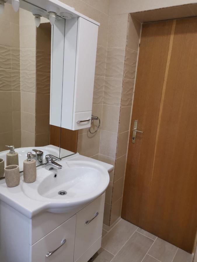 Apartments Jurandvor Baška Екстериор снимка