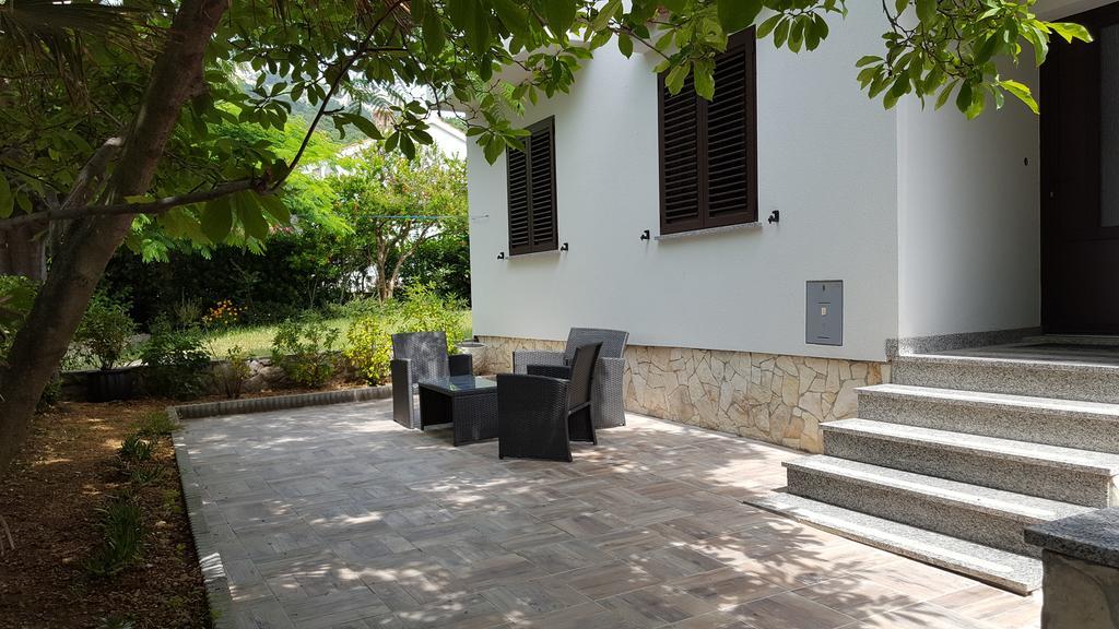 Apartments Jurandvor Baška Екстериор снимка