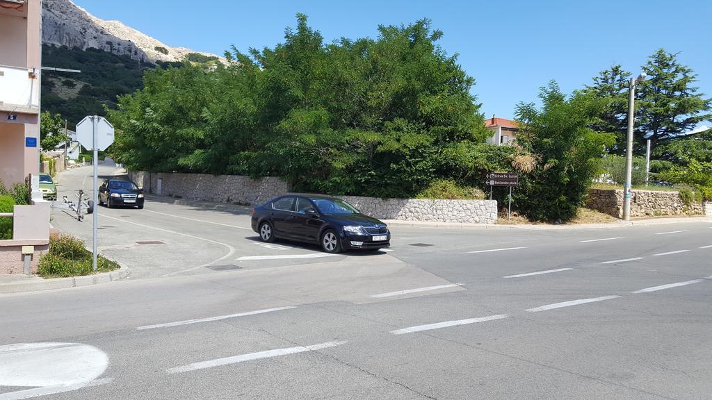 Apartments Jurandvor Baška Екстериор снимка