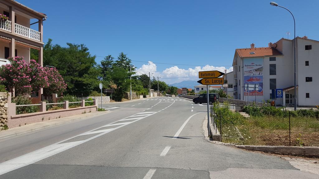 Apartments Jurandvor Baška Екстериор снимка