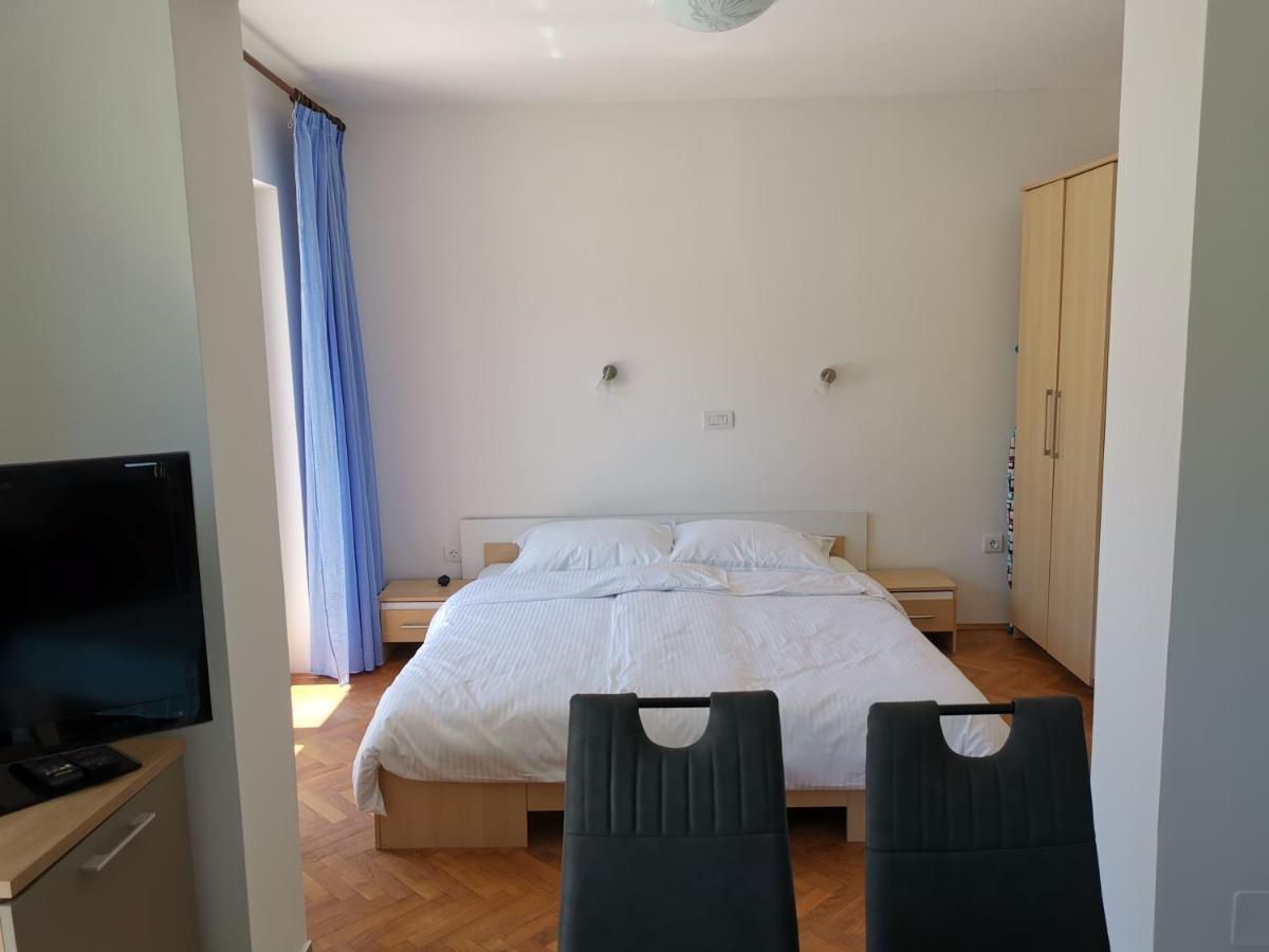 Apartments Jurandvor Baška Екстериор снимка